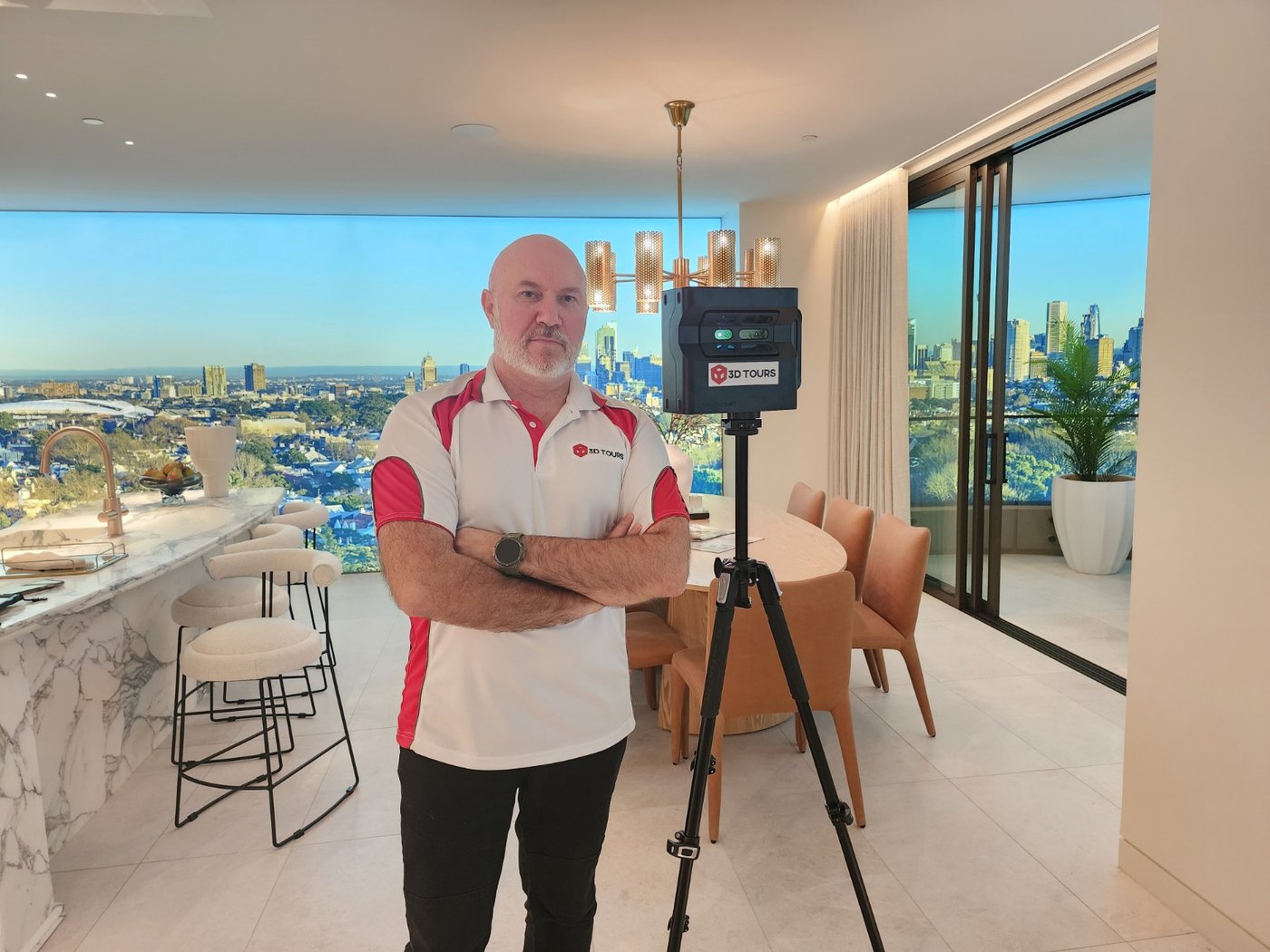 Igor with 3D Tours scanner